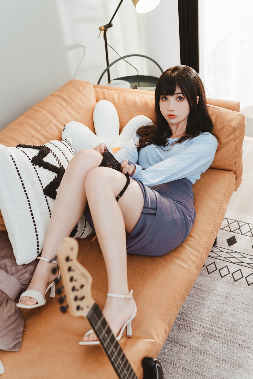 凉凉子 – 吉他妹妹系带裙 [45P1V1.25G]-咪咪大车灯
