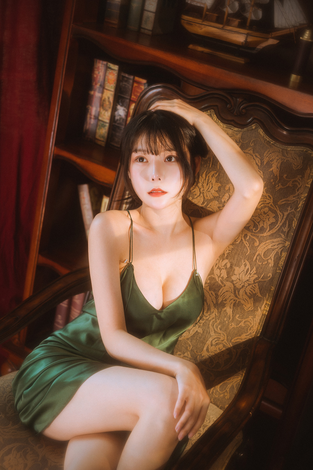香草喵露露 – 杨枝甘露 绿色连衣裙 [45P1V1.19G]-咪咪大车灯