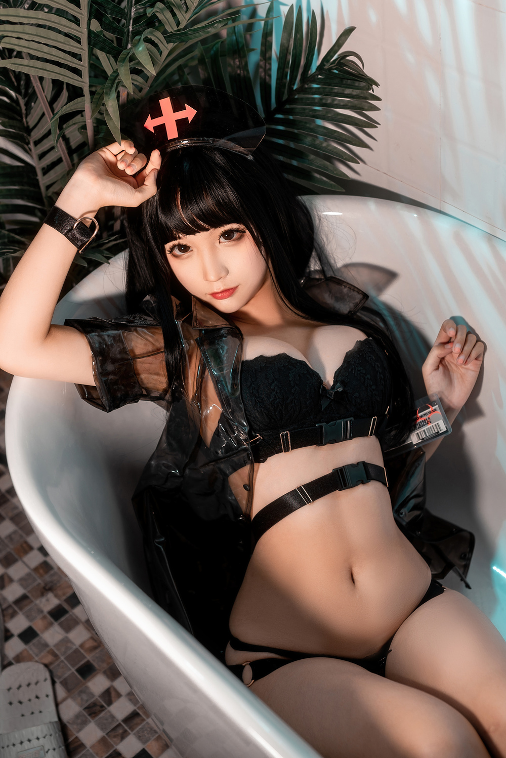 蠢沫沫 黑胶衣护士 [40P490M]-咪咪大车灯