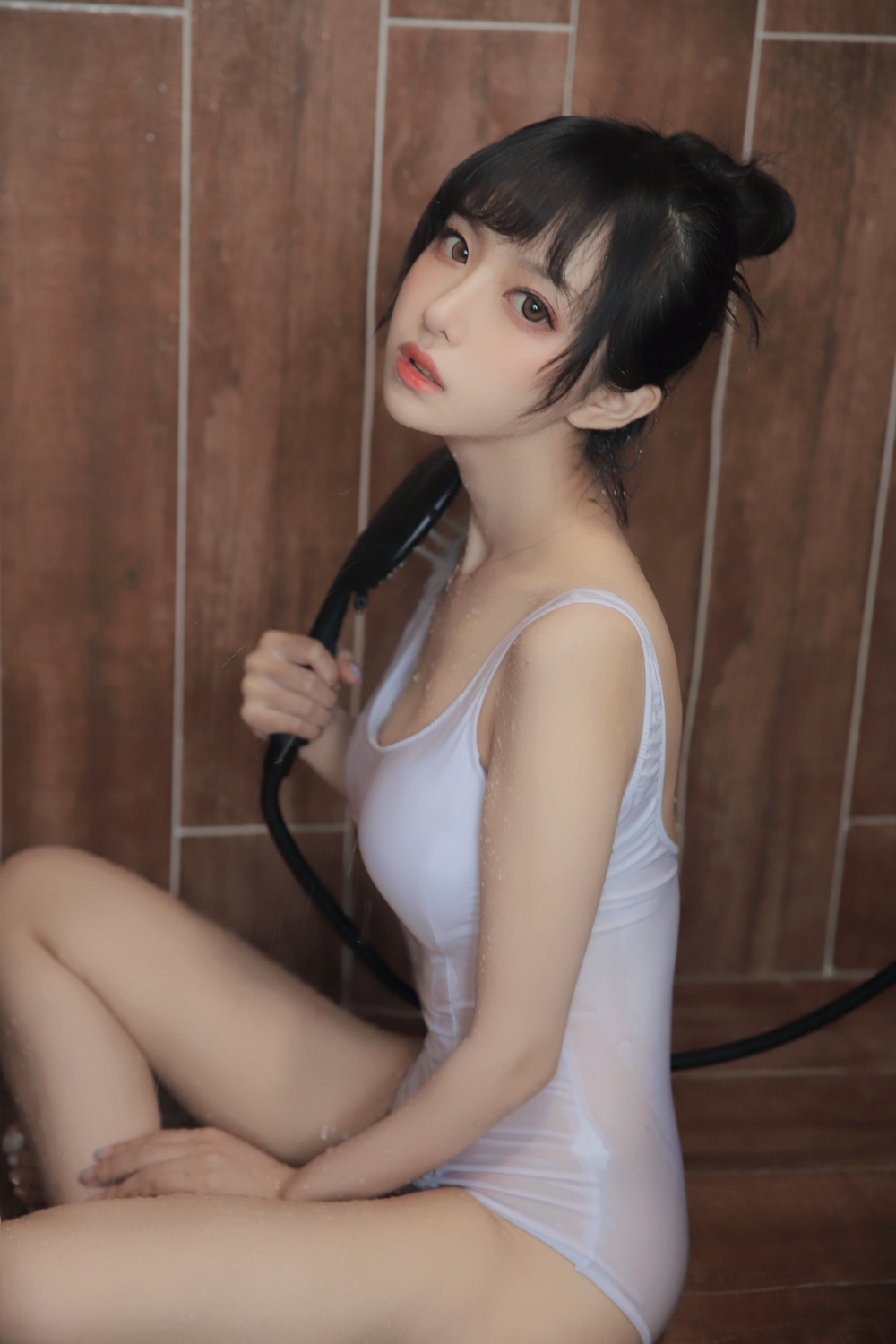 Shika小鹿鹿 – 半透浴室 [22P50M]-咪咪大车灯