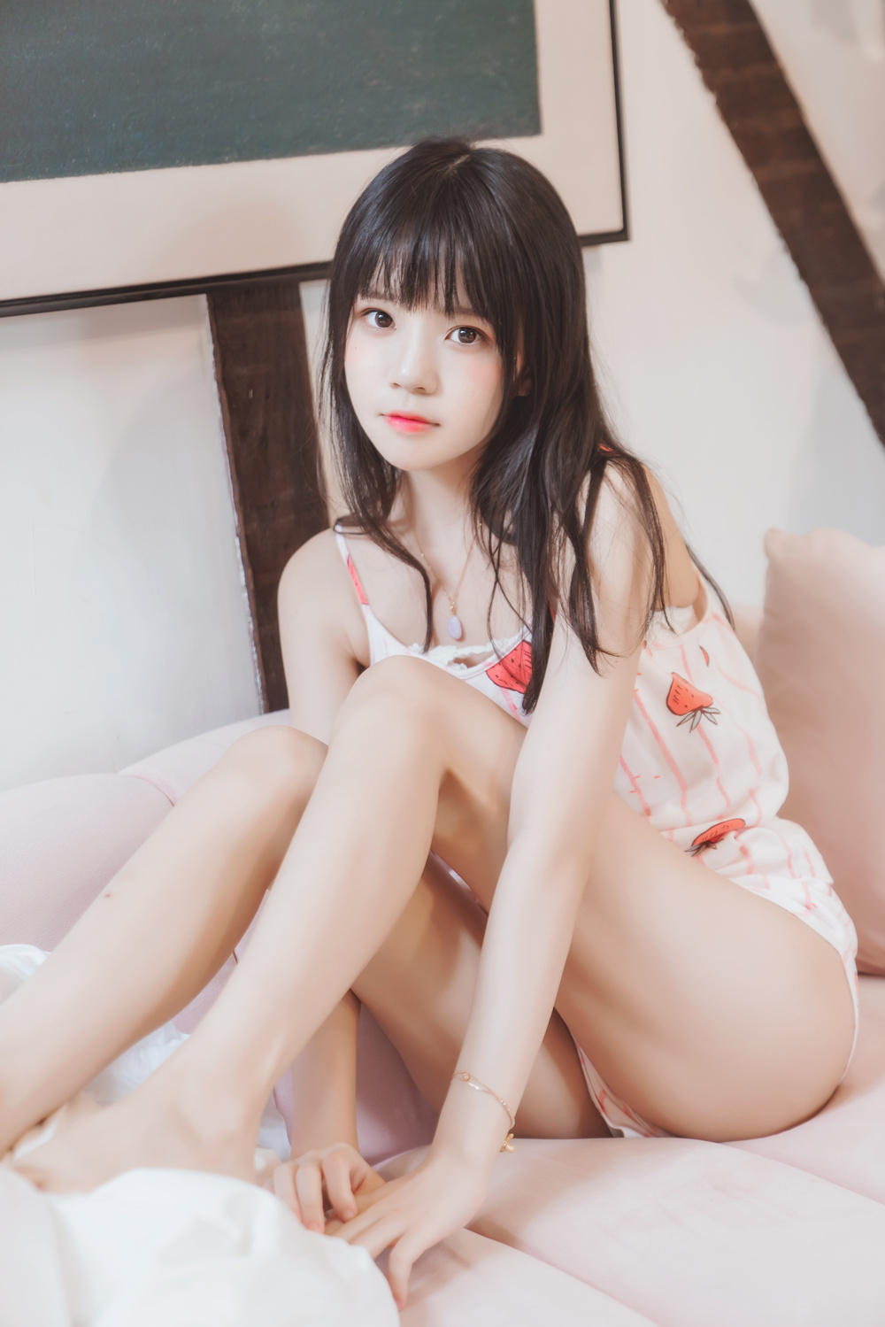 桜桃喵 – 唇边小草莓 [13P90M]-咪咪大车灯