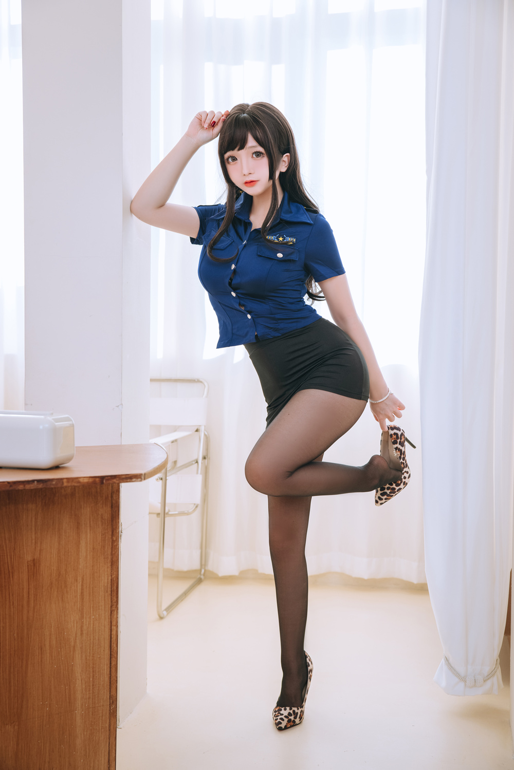 日奈娇 – 豹纹女警 [103P1.32G]-咪咪大车灯
