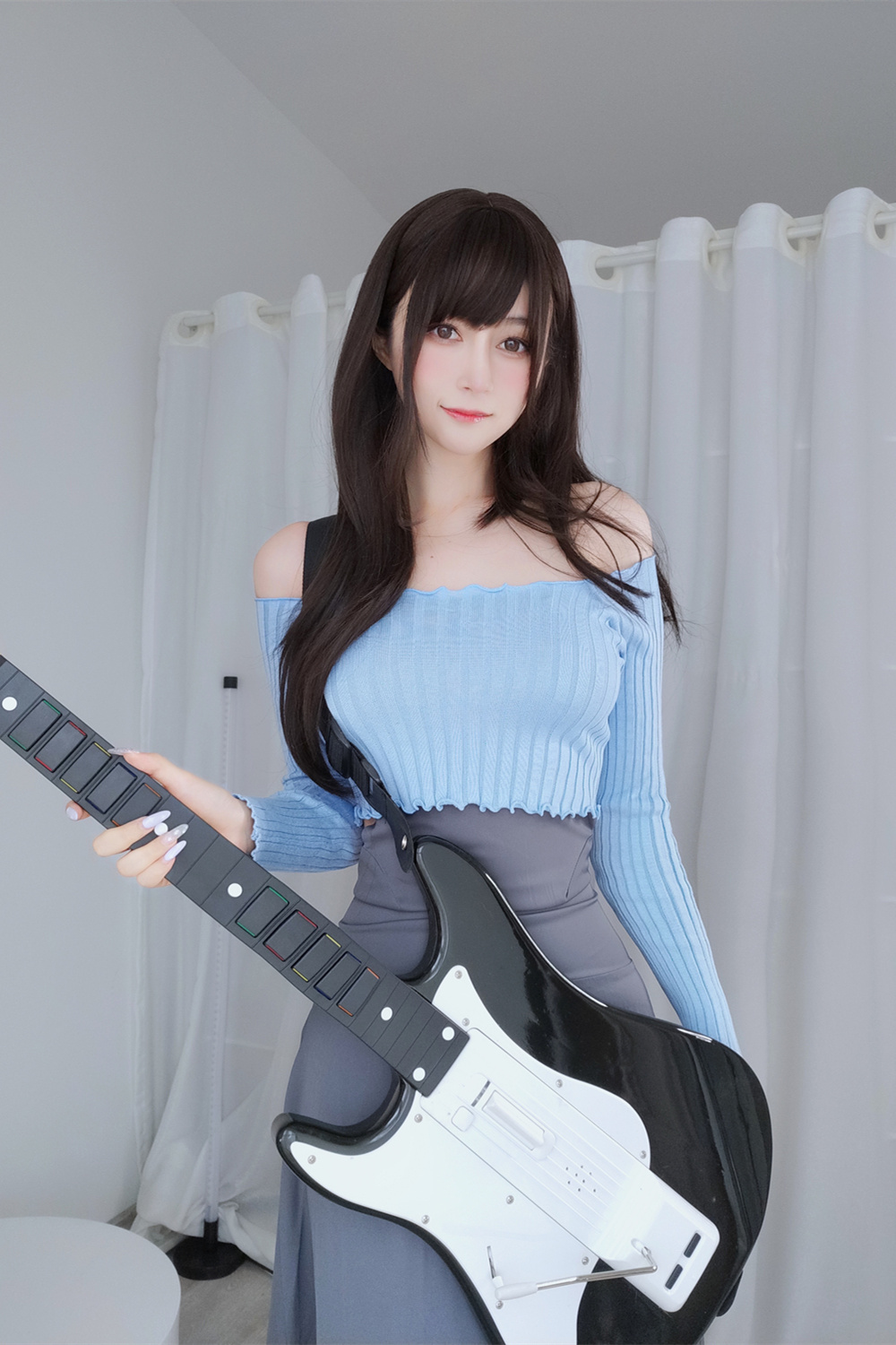 白银81 吉他妹妹 [164P888M]-咪咪大车灯