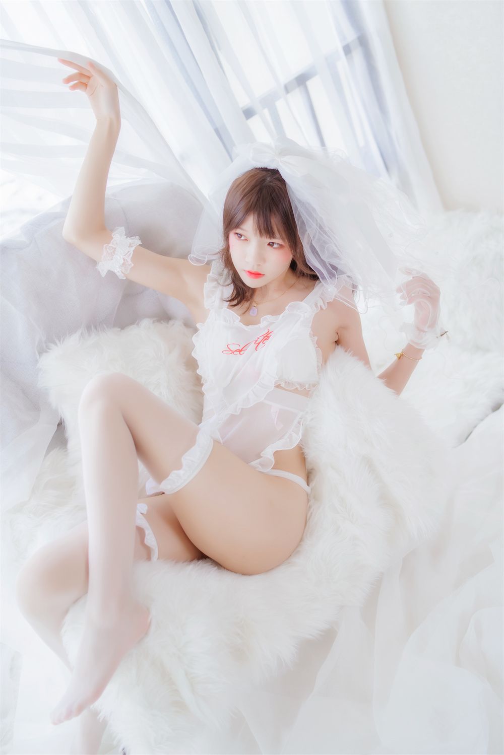 桜桃喵 VOL.057 [34P] 轻纱 02-咪咪大车灯