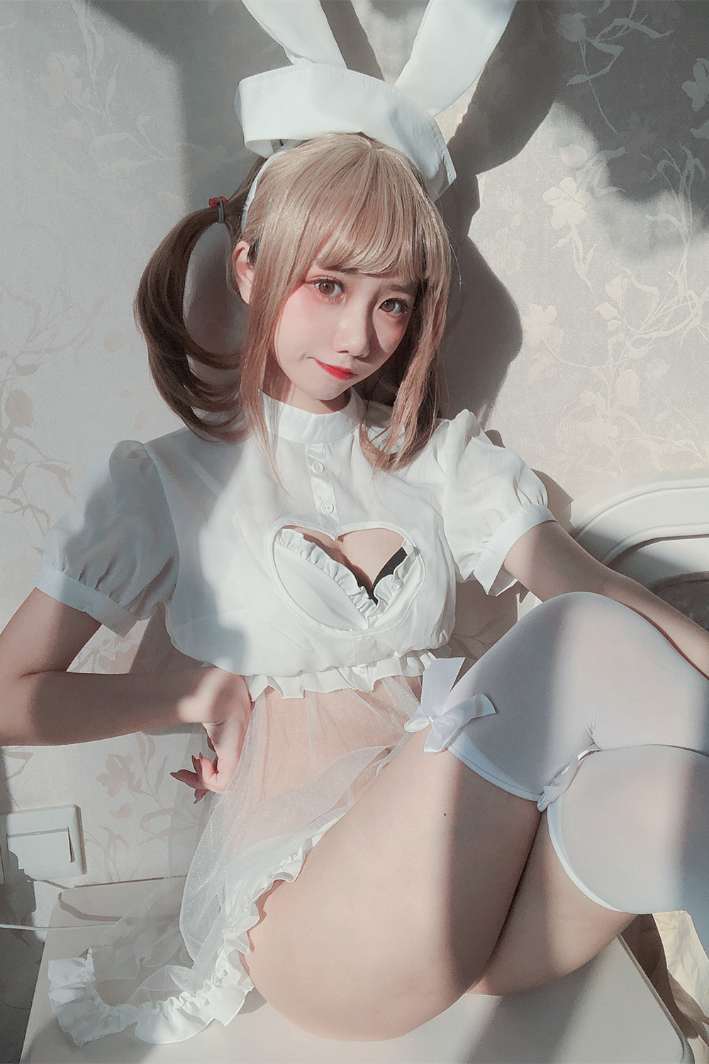 果咩酱w NO.015 兔子护士 [12P-63MB]-咪咪大车灯
