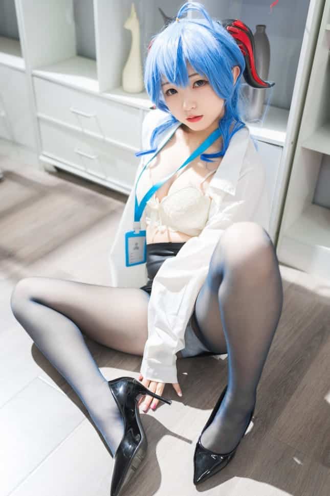 花铃 – NO.19 甘雨秘书ol [93P-574M]-秀人网