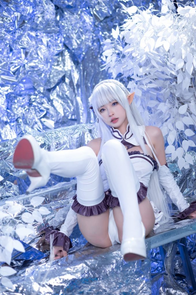 清水由乃 NO.072 重生之我是艾米莉亚【41P/127M】-秀人网