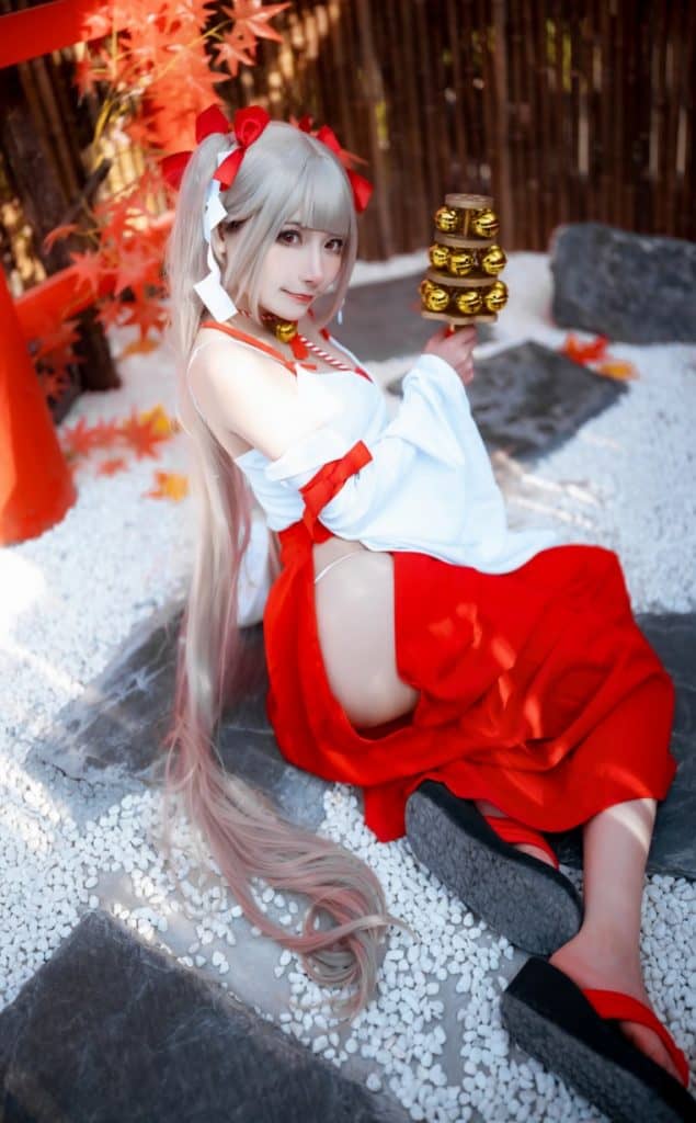 是三不是世w – NO.43 碧蓝航线 可畏巫女